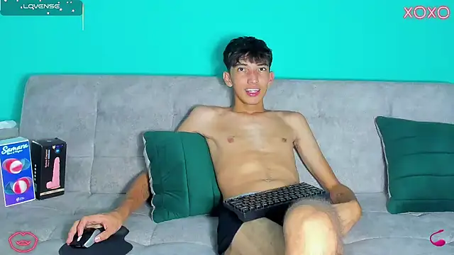 Snapshot of Maikol_Ortiz chatting on October 15, 2025, 1:06 am Maikol Ortiz online show from October 15, 2025, 1:06 am