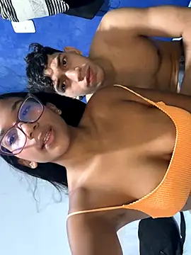 Snapshot of Andres-Andrea1922 chatting on September 18, 2025, 8:22 pm Andres-Andrea1922 online show from September 18, 2025, 8:22 pm