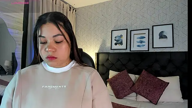 Snapshot of sophie__blare chatting on June 23, 2026, 7:12 pm sophie blare online show from June 23, 2026, 7:12 pm