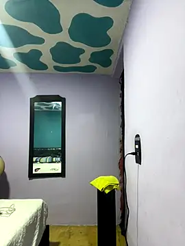 AlliceCopper online show from October 9, 2025, 2:15 pm