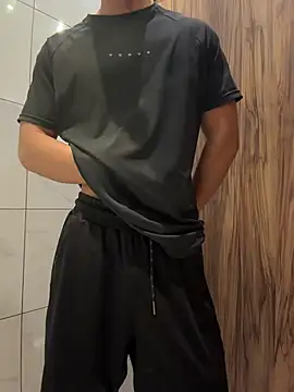 black xun online show from May 2, 2026, 4:34 pm