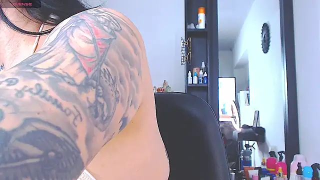 Vicky hotmilf online show from June 15, 2026, 12:07 pm