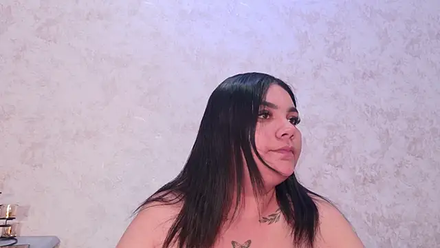 Mia and lexy online show from June 8, 2026, 3:18 am