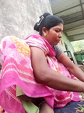 Snapshot of Jivika_Jaiswal chatting on October 15, 2025, 2:01 am Jivika Jaiswal online show from October 15, 2025, 2:01 am