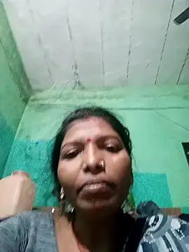 Snapshot of Jivika_Jaiswal chatting on November 6, 2025, 12:33 am Jivika Jaiswal online show from November 6, 2025, 12:33 am