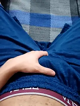 Snapshot of Rafss12cm chatting on October 7, 2025, 7:44 pm Rafss12cm online show from October 7, 2025, 7:44 pm