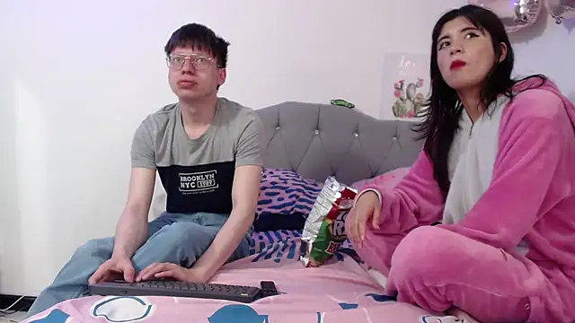 Snapshot of MAYTE__RICK chatting on November 24, 2025, 2:22 am MAYTE RICK online show from November 24, 2025, 2:22 am