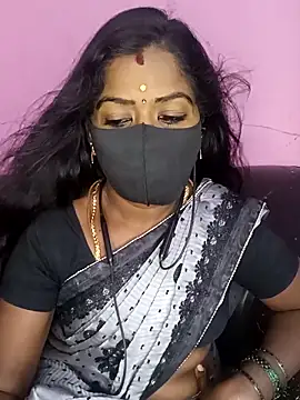 Snapshot of tamilammukuttyy chatting on October 29, 2025, 4:04 am tamilammukuttyy online show from October 29, 2025, 4:04 am