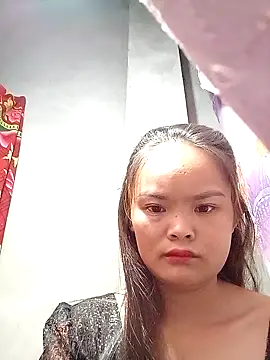 xinhxinhcute online show from September 12, 2025, 10:43 pm