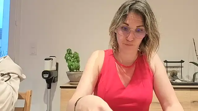 Snapshot of AbylineandJim chatting on May 9, 2026, 6:46 pm AbylineandJim online show from May 9, 2026, 6:46 pm
