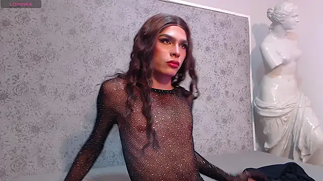 Snapshot of BellaJhons_ chatting on September 11, 2025, 12:11 am BellaJhons online show from September 11, 2025, 12:11 am