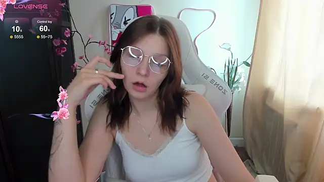 Snapshot of AudreyyKim chatting on July 16, 2026, 8:20 am AudreyyKim online show from July 16, 2026, 8:20 am