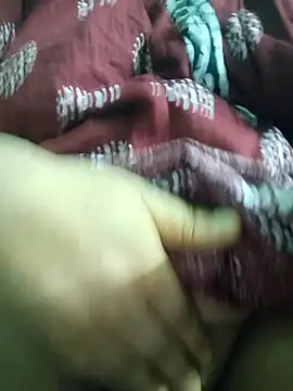 Snapshot of desi_boudi87 chatting on September 9, 2025, 4:45 am desi boudi87 online show from September 9, 2025, 4:45 am