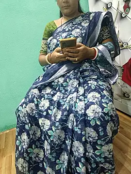 Snapshot of desi_boudi87 chatting on October 13, 2025, 11:43 am desi boudi87 online show from October 13, 2025, 11:43 am