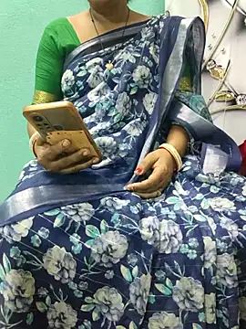 Snapshot of desi_boudi87 chatting on October 14, 2025, 1:01 pm desi boudi87 online show from October 14, 2025, 1:01 pm