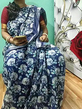 Snapshot of desi_boudi87 chatting on October 18, 2025, 11:33 am desi boudi87 online show from October 18, 2025, 11:33 am