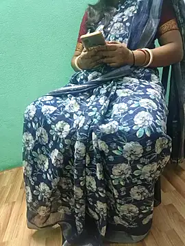 Snapshot of desi_boudi87 chatting on October 21, 2025, 12:28 pm desi boudi87 online show from October 21, 2025, 12:28 pm