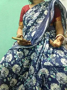 Snapshot of desi_boudi87 chatting on November 1, 2025, 11:34 am desi boudi87 online show from November 1, 2025, 11:34 am