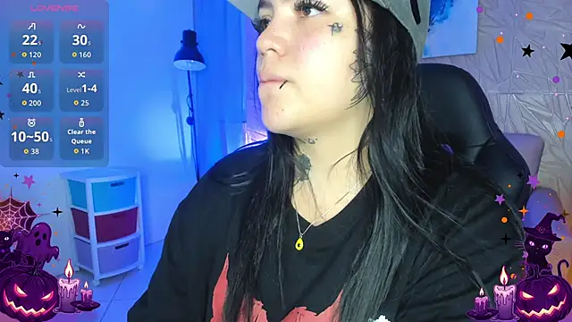 Snapshot of MAGIC_TESSA chatting on October 9, 2025, 7:23 pm MAGIC TESSA online show from October 9, 2025, 7:23 pm