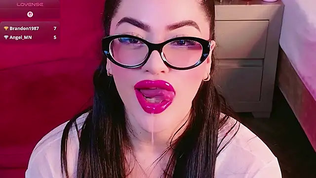 Catalina-Malave online show from June 24, 2026, 1:04 am