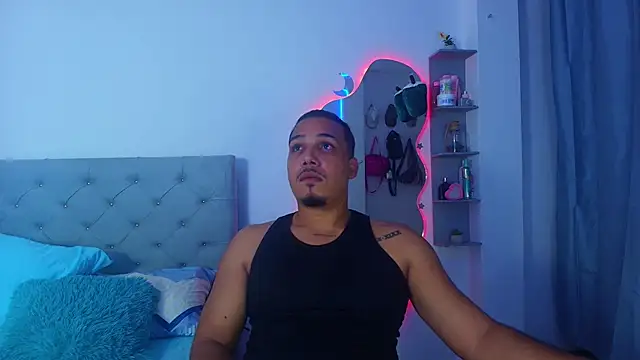 Snapshot of taylor_collins_ chatting on October 2, 2025, 4:52 am taylor collins online show from October 2, 2025, 4:52 am