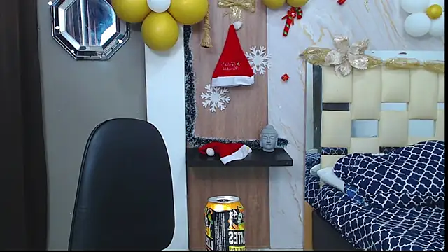 Snapshot of taylor_collins_ chatting on November 18, 2025, 10:14 pm taylor collins online show from November 18, 2025, 10:14 pm