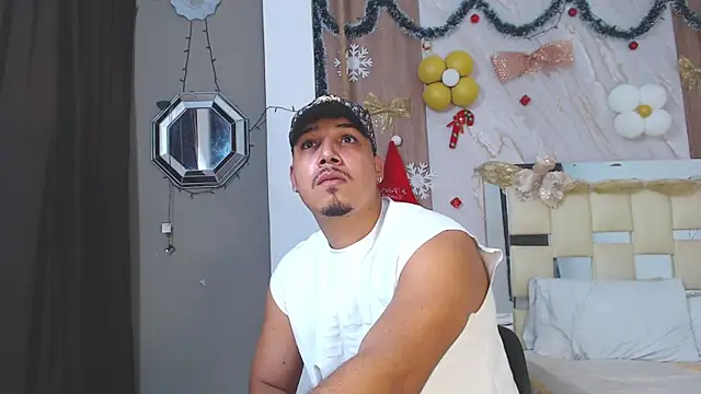 Snapshot of taylor_collins_ chatting on December 15, 2025, 11:09 pm taylor collins online show from December 15, 2025, 11:09 pm