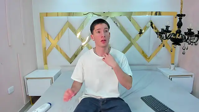 HunterHeat  online show from September 12, 2025, 11:43 am