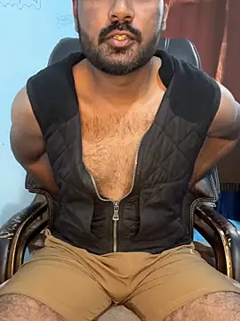 Snapshot of MeekBatgirl chatting on November 8, 2025, 8:36 am MeekBatgirl online show from November 8, 2025, 8:36 am