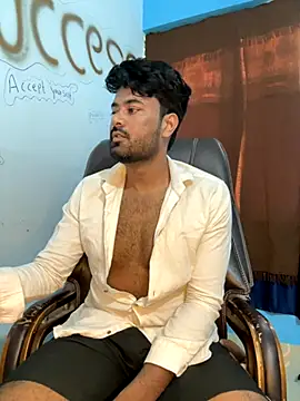 Snapshot of MeekBatgirl chatting on November 16, 2025, 5:13 am MeekBatgirl online show from November 16, 2025, 5:13 am