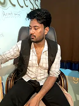 Snapshot of MeekBatgirl chatting on November 20, 2025, 1:33 pm MeekBatgirl online show from November 20, 2025, 1:33 pm