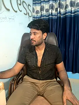 Snapshot of MeekBatgirl chatting on November 25, 2025, 3:01 pm MeekBatgirl online show from November 25, 2025, 3:01 pm