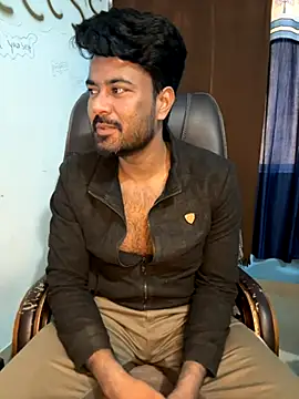 Snapshot of MeekBatgirl chatting on November 28, 2025, 2:14 am MeekBatgirl online show from November 28, 2025, 2:14 am