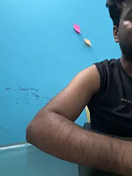 Snapshot of MeekBatgirl chatting on November 28, 2025, 6:43 pm MeekBatgirl online show from November 28, 2025, 6:43 pm