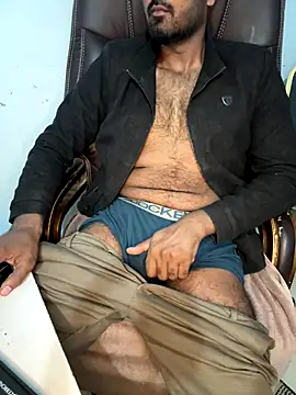 Snapshot of MeekBatgirl chatting on December 15, 2025, 8:40 am MeekBatgirl online show from December 15, 2025, 8:40 am