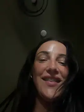 Snapshot of Remirosee chatting on June 2, 2026, 12:18 pm Remirosee online show from June 2, 2026, 12:18 pm