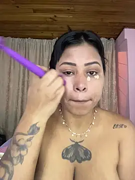 Michluxe 69 online show from March 4, 2026, 2:39 am