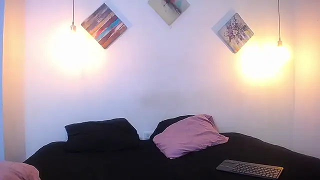 escar let online show from December 16, 2025, 3:22 am