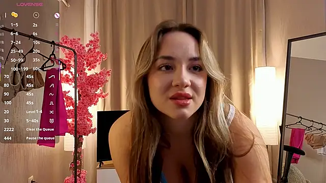 Snapshot of Pony_Claid chatting on October 5, 2025, 9:24 pm Pony Claid online show from October 5, 2025, 9:24 pm