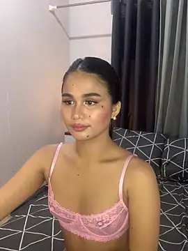 Snapshot of AngelHille chatting on October 6, 2025, 2:58 pm AngelHille online show from October 6, 2025, 2:58 pm