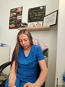 Snapshot of Madisson-04_ chatting on June 3, 2026, 3:17 pm Madisson-04 online show from June 3, 2026, 3:17 pm