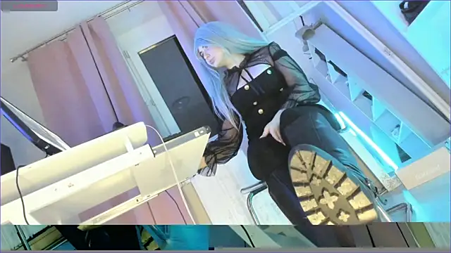 CruelSiren online show from October 1, 2025, 6:47 pm