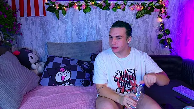 Snapshot of Night_angell69 chatting on August 2, 2026, 5:22 pm Night angell69 online show from August 2, 2026, 5:22 pm