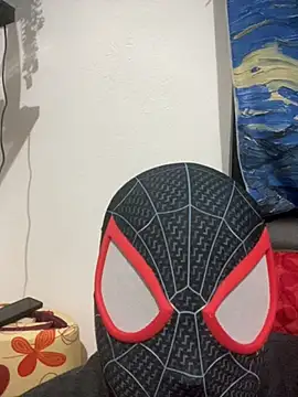 Snapshot of Danimiles chatting on December 17, 2025, 9:37 am Danimiles online show from December 17, 2025, 9:37 am