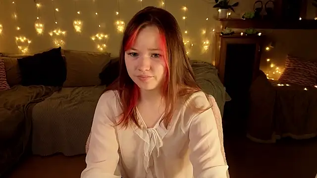 Snapshot of Sweetie_Hope chatting on July 18, 2026, 3:05 pm Sweetie Hope online show from July 18, 2026, 3:05 pm