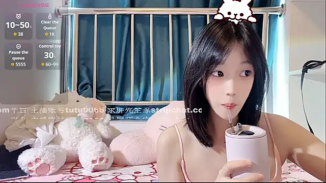 Snapshot of TuTu0066 chatting on May 14, 2026, 1:12 am TuTu0066 online show from May 14, 2026, 1:12 am