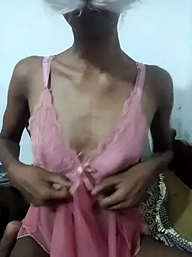 BunnyBloom25 online show from October 7, 2025, 11:35 pm