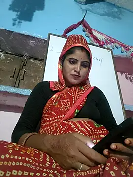 LUCKY cut online show from October 14, 2025, 2:51 pm