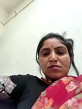Snapshot of LUCKY_cut chatting on May 3, 2026, 2:28 am LUCKY cut online show from May 3, 2026, 2:28 am