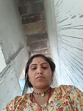 Snapshot of LUCKY_cut chatting on June 1, 2026, 6:26 am LUCKY cut online show from June 1, 2026, 6:26 am